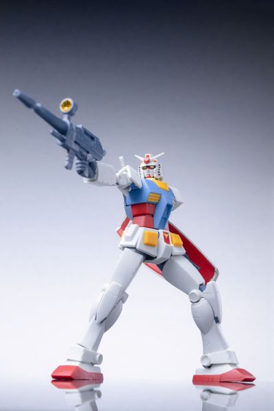 ROBOT魂＜机动战士系列＞ RX-78-2 高达 剧中版 ～第一次接触2500～