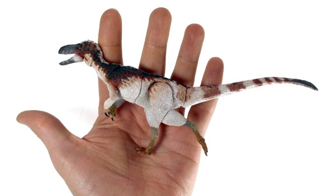 哈氏郊狼暴龙– 1/18可动玩偶