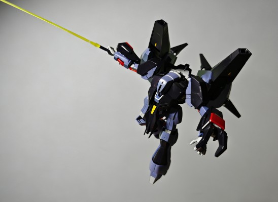 HGUC 1/144 机动战士Z高达 PMX-000 梅萨拉
