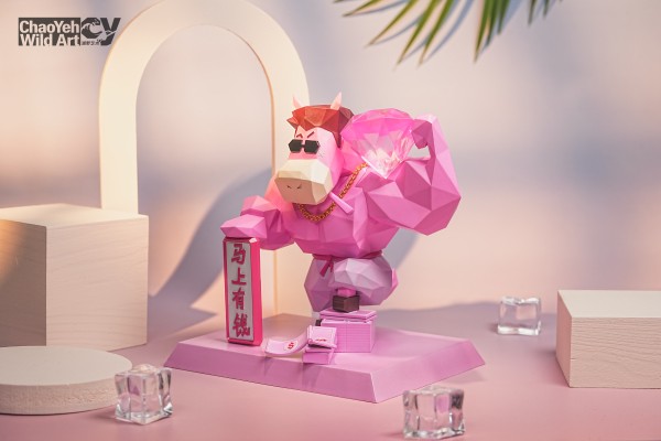 神马东西 马上有钱款 新春红/猛马粉