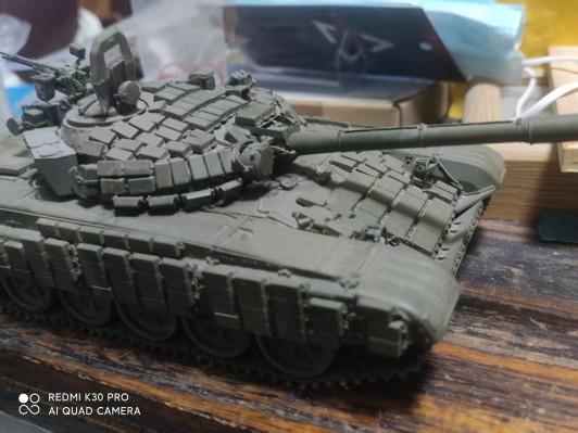 编号：09609 1/35 装甲车辆系列 俄罗斯 T-72B1坦克 带KMT-6扫雷犁及栅栏