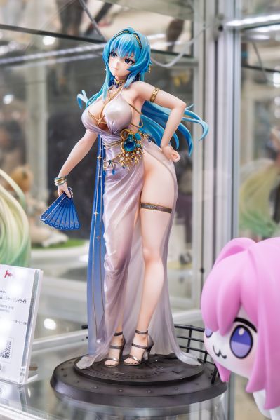 胜利女神：新的希望 海伦：水晶派对