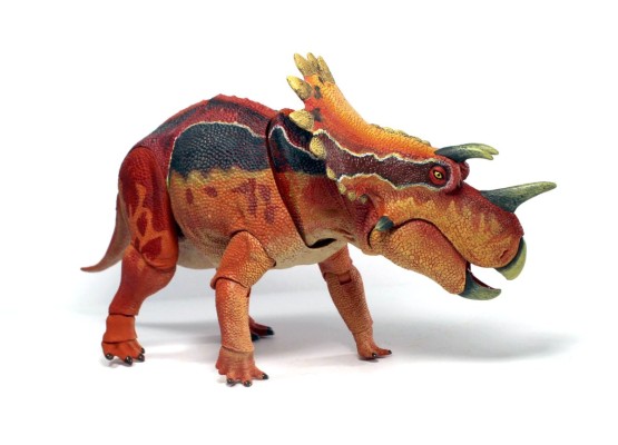 皇家角龙– 1/18可动玩偶