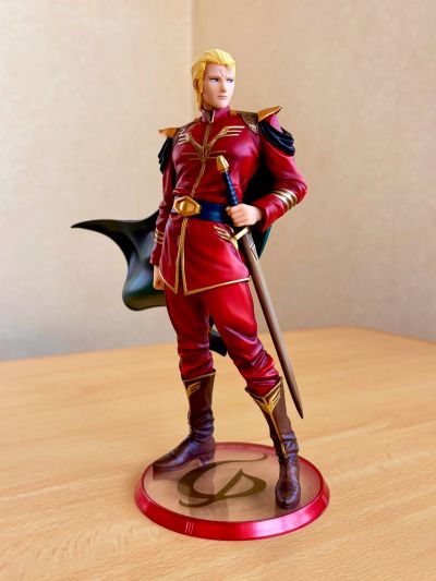 GGG 机动战士高达 逆袭的夏亚 夏亚·阿兹纳布尔 总帅造型