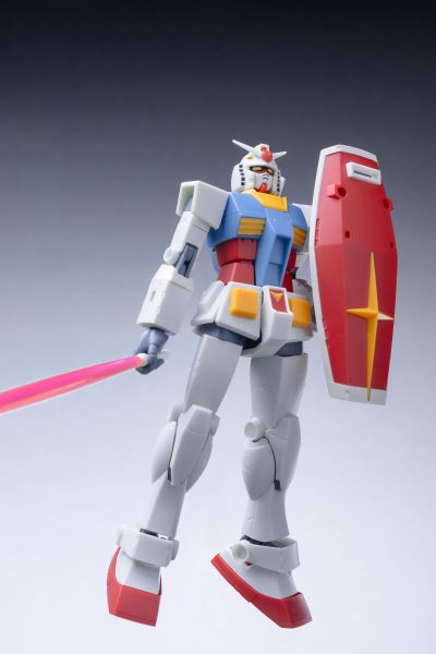 ROBOT魂＜机动战士系列＞ RX-78-2 高达 剧中版 ～第一次接触2500～