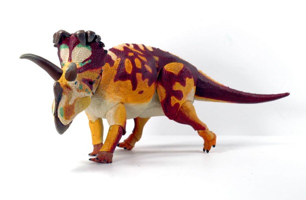 温迪三角龙– 1/18可动玩偶