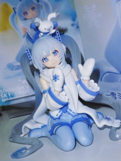 压泡面 初音未来 雪未来 天空小镇（Sky Town）