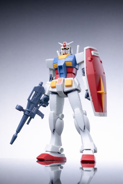 ROBOT魂＜机动战士系列＞ RX-78-2 高达 剧中版 ～第一次接触2500～