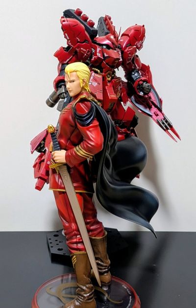 GGG 机动战士高达 逆袭的夏亚 夏亚·阿兹纳布尔 总帅造型