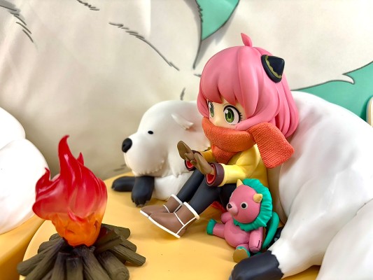 一番赏 间谍过家家 -准备好尽情玩乐吧- A赏 篝火灯造型手办