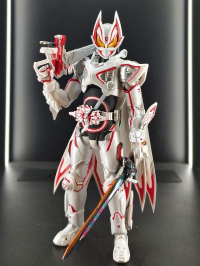 S.H.Figuarts 假面骑士极狐九尾