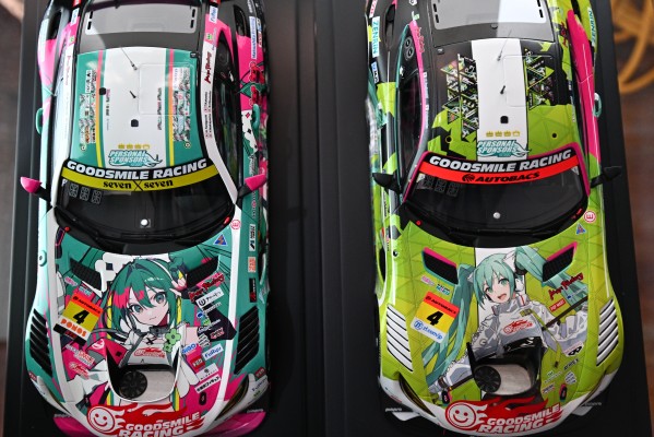 初音未来 GT企划 1/18 GOODSMILE 初音未来 AMG 2025 开幕战