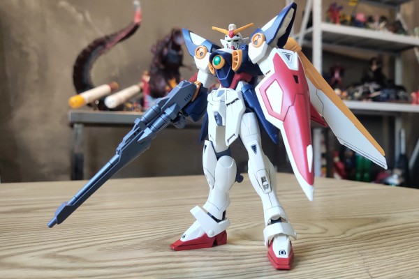 EG  1/144  飞翼高达