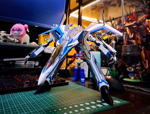 DX超合金 VF-31J 超级齐格飞（疾风·英麦曼专用机）重生版