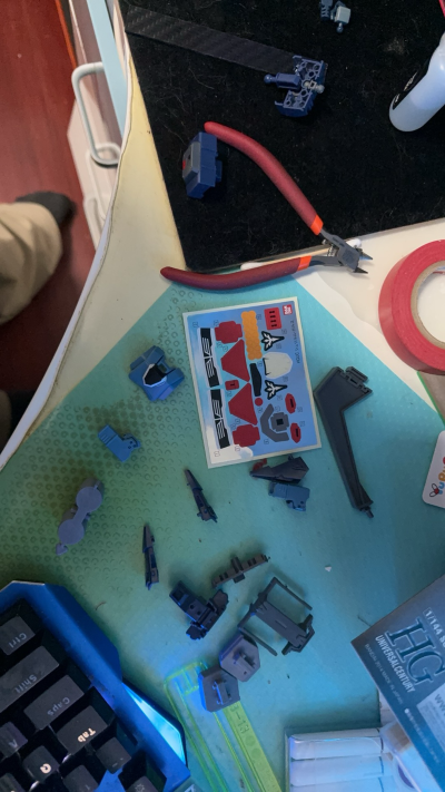 HGUC 1/144 机动战士高达UC AMX-101E 狂飙卡尔斯