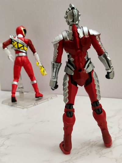 S.H.Figuarts(真骨雕制法)  兽电战队强龙者 强龙红