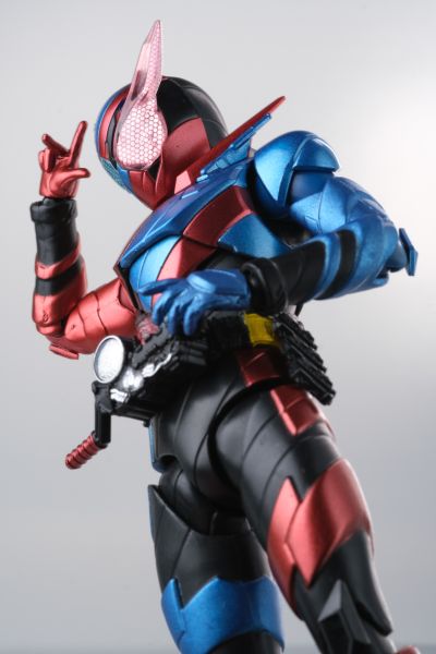 S.H.Figuarts 假面骑士创骑 兔子坦克形态  [BEST SELECTION]