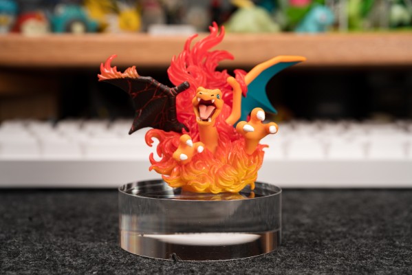 口袋妖怪 喷火龙 