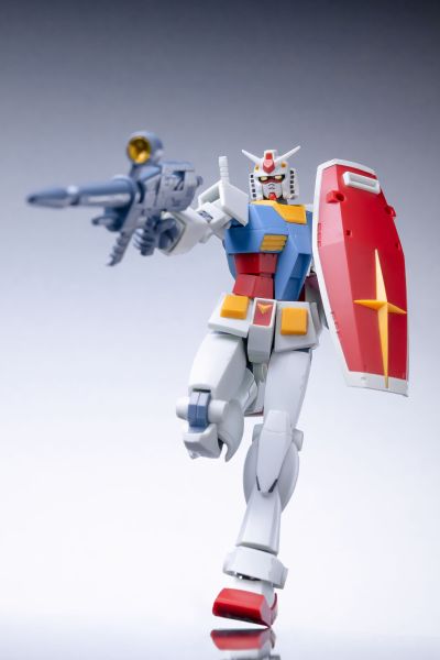 ROBOT魂＜机动战士系列＞ RX-78-2 高达 剧中版 ～第一次接触2500～