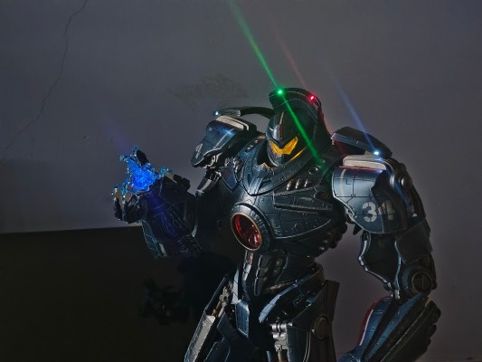 环太平洋 危险流浪者