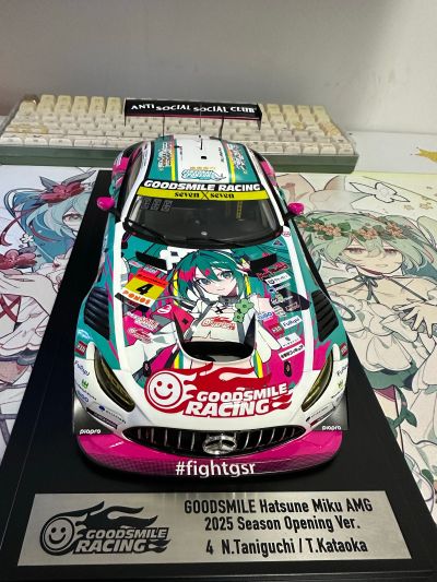 初音未来 GT企划 1/18 GOODSMILE 初音未来 AMG 2025 开幕战