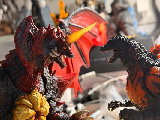 S.H.MonsterArts 戴斯特洛伊亚 (完全体) 东京临海城市副中心决战版