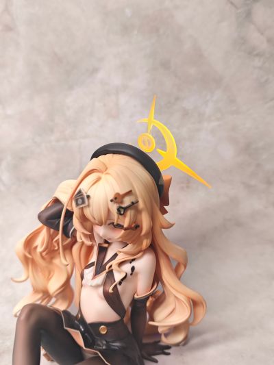 蔚蓝档案 笑面教授