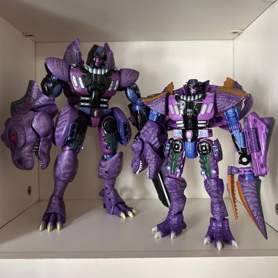 变形金刚MP系列 MP-43 无敌龙(Beast Wars)