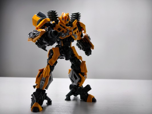 变形金刚-超越版 CC23-变形金刚电影3 大黄蜂