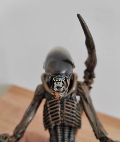 NECA-异形 1/4 比例可动人偶 – 40 周年纪念版 Big Chap