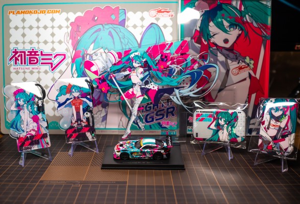 初音未来 GT企划 1/64 GOODSMILE 初音未来 AMG 2025 开幕战
