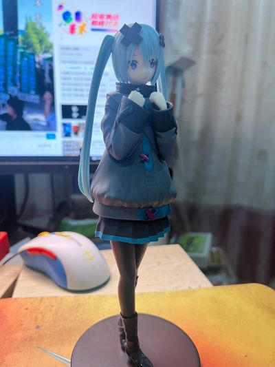 世界计划：毁灭的世界与无法歌唱的初音未来 Luminasta “闭窗世界的初音未来”