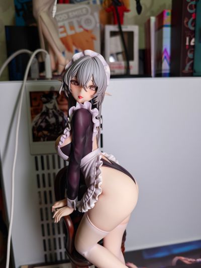 爱偷懒的调皮女仆 希维尔