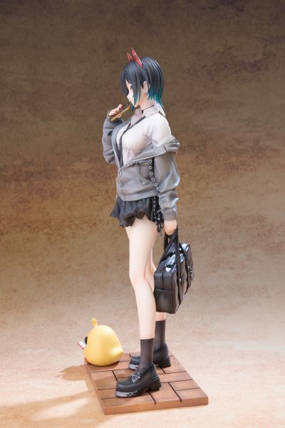 碧蓝航线-乌尔里克·冯·胡贝尔-校服版（A）