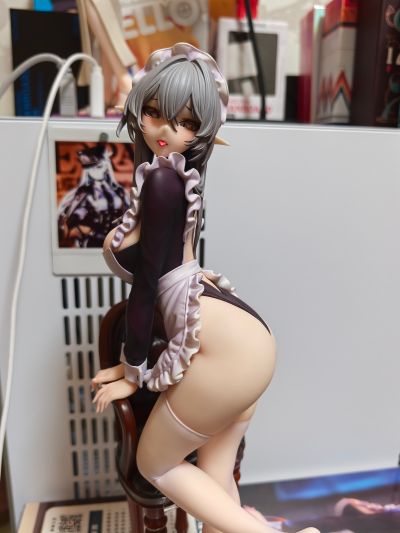 爱偷懒的调皮女仆 希维尔