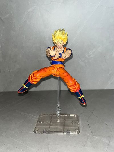 S.H.Figuarts 超级赛亚人孙悟空〈决战开幕〉