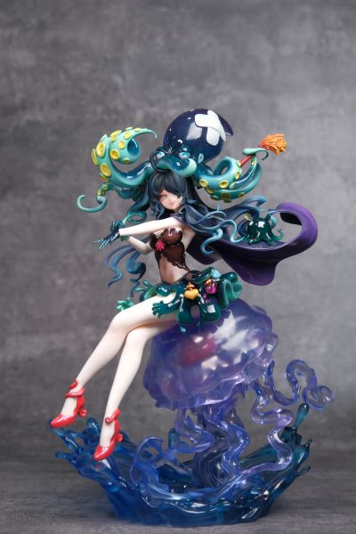章鱼魔女