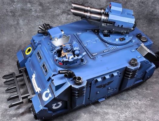 战锤40000 极限战士 配备双管激光炮的豪猪装甲车