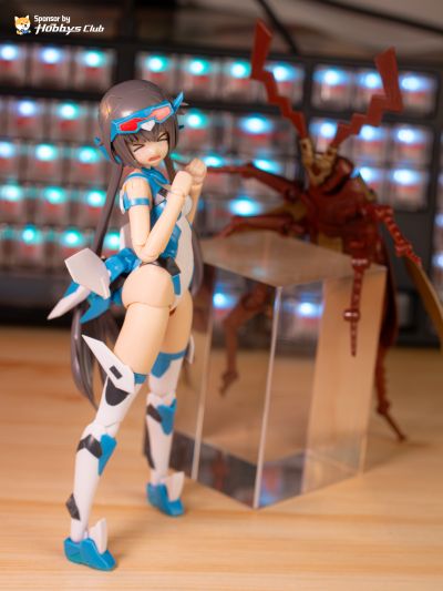 泳装短剑 蓝色冲击配色