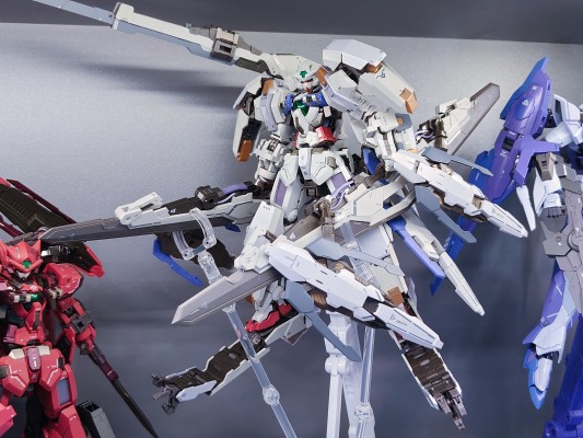 METAL BUILD 用于量子型00高达全刃装的配件包