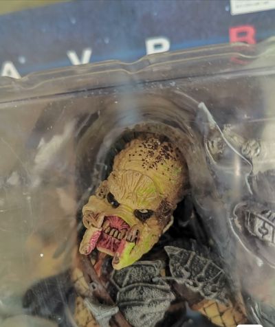 S.H.MonsterArts 异形大战铁血战士 独狼铁血战士 重装备