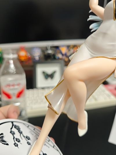 Trio-Try-iT 超级索尼子 白色旗袍