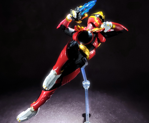 S.H.Figuarts 豪兽狼（首发专属战队指环配套版）