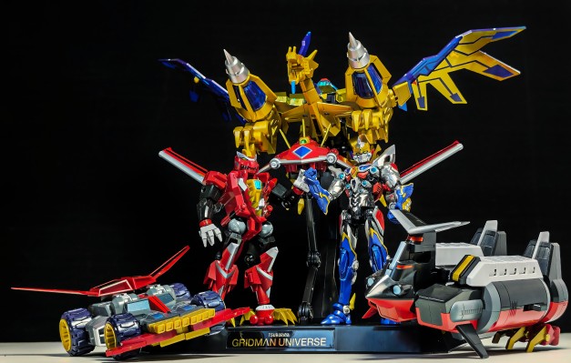 THE合体 古立特宇宙 古立特（宇宙形态）和 大煌翼炎龙（暂译）