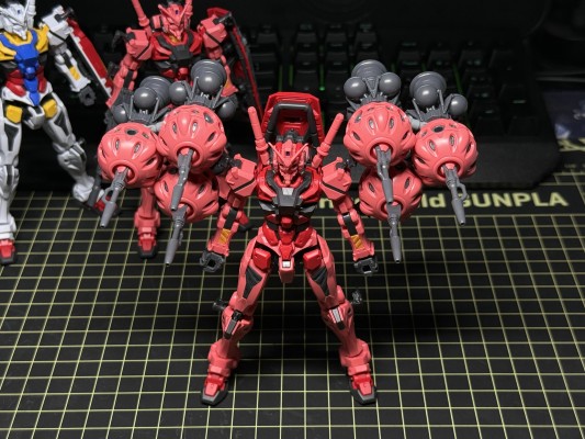 HG  机动战士高达 跨时之战 红色高达 扩展组件