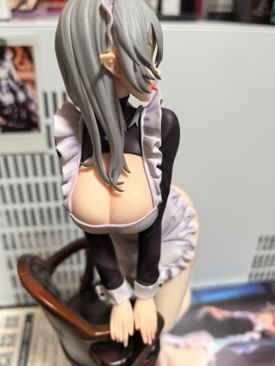 爱偷懒的调皮女仆 希维尔