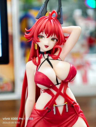 压泡面 胜利女神：新的希望 ー小红帽：荒诞红ー