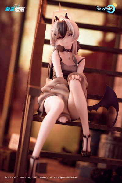 蔚蓝档案 鬼方佳代子（礼服）纪念大厅版