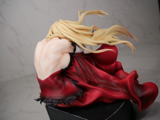 伤物语-姬丝秀忒・雅赛劳拉莉昂・刃下心