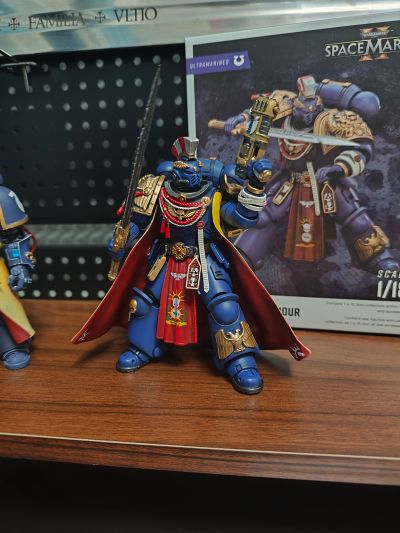 战锤40000 极限战士 圣物盔甲兵 配备等离子手枪和战斗利刃